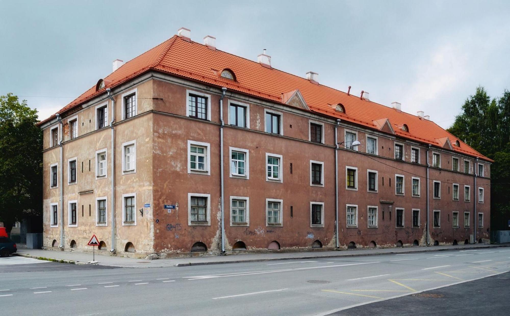 Historic Charm - Cozy Nordic Retreat In Time-Honored Residency Apartment Tallinn Luaran gambar