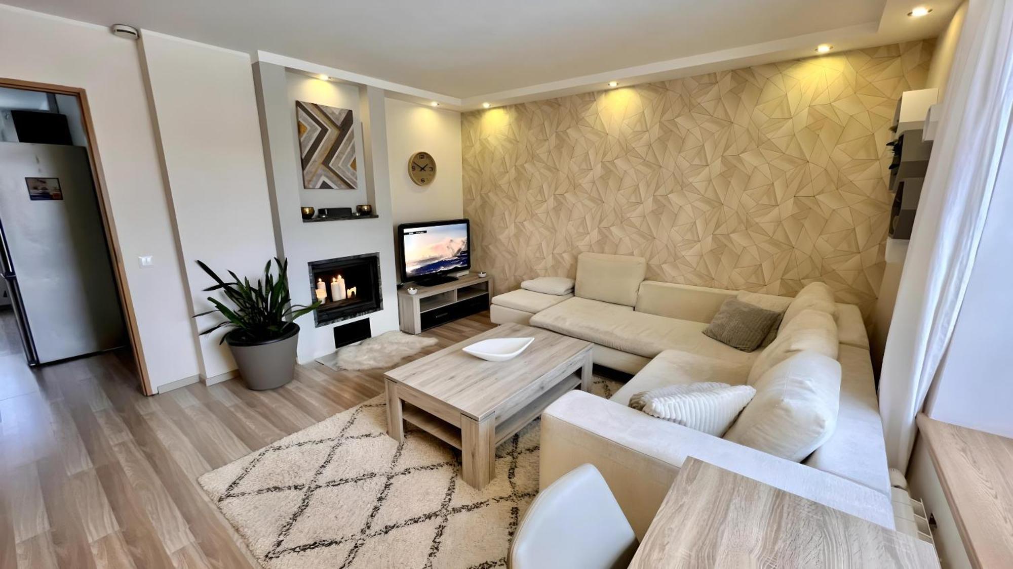 Historic Charm - Cozy Nordic Retreat In Time-Honored Residency Apartment Tallinn Luaran gambar