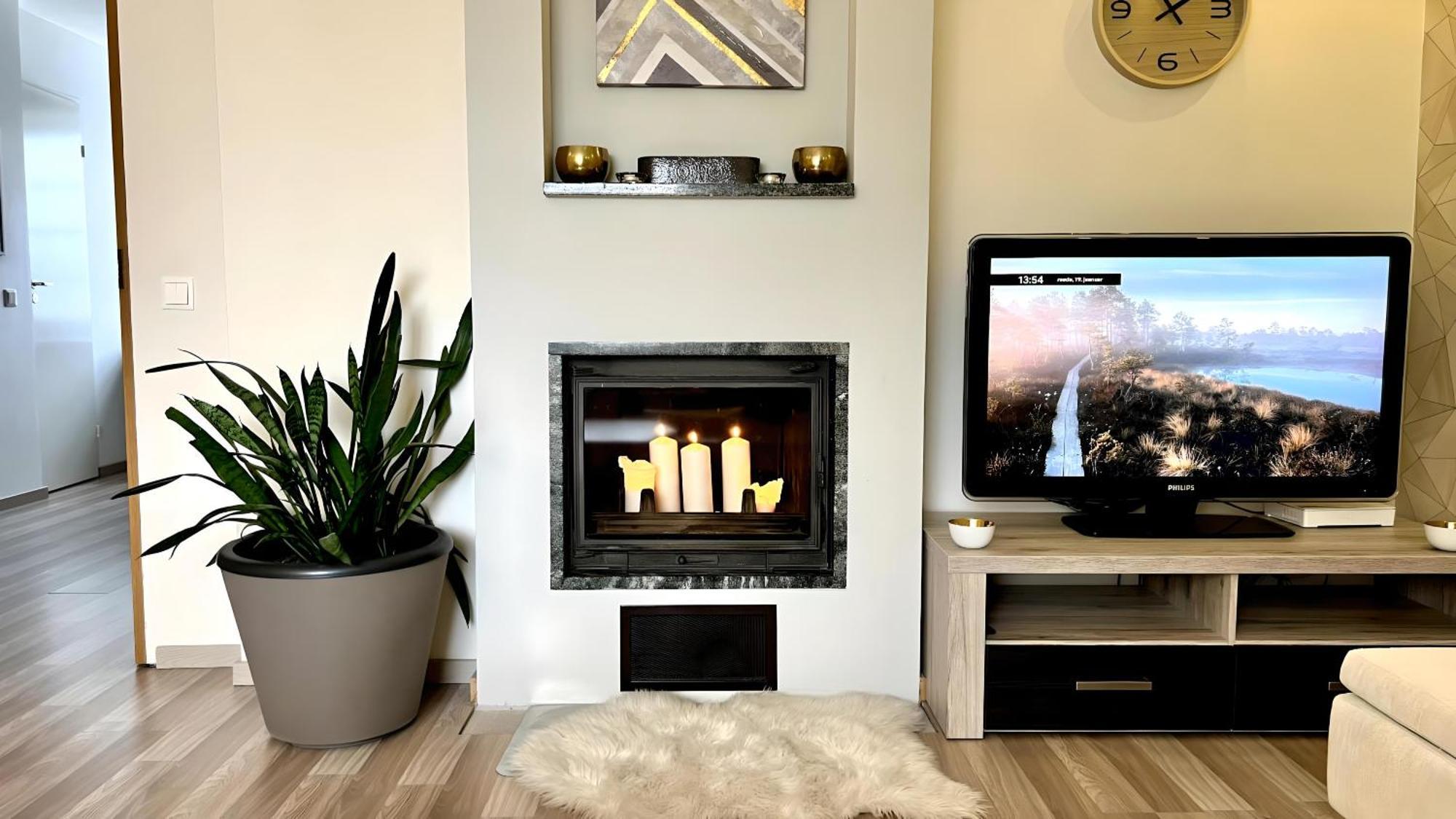 Historic Charm - Cozy Nordic Retreat In Time-Honored Residency Apartment Tallinn Luaran gambar
